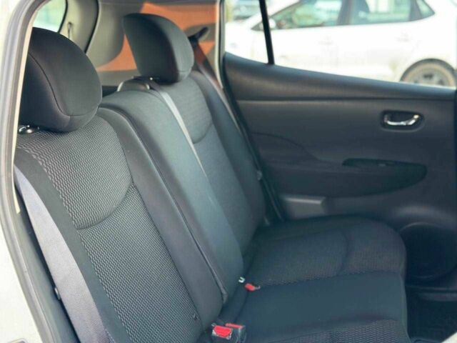 Серый Ниссан Лиф, объемом двигателя 0 л и пробегом 75 тыс. км за 5000 $, фото 11 на Automoto.ua