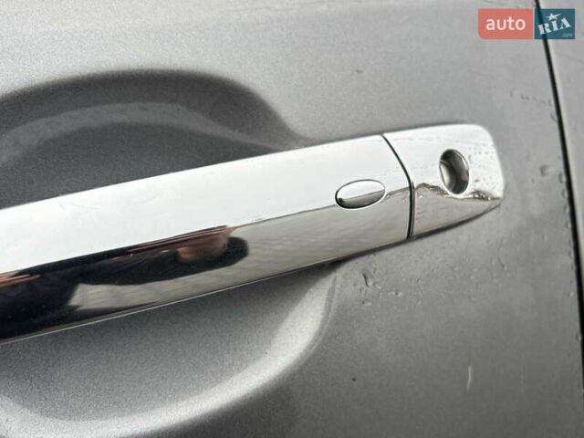 Серый Ниссан Лиф, объемом двигателя 0 л и пробегом 125 тыс. км за 6750 $, фото 13 на Automoto.ua