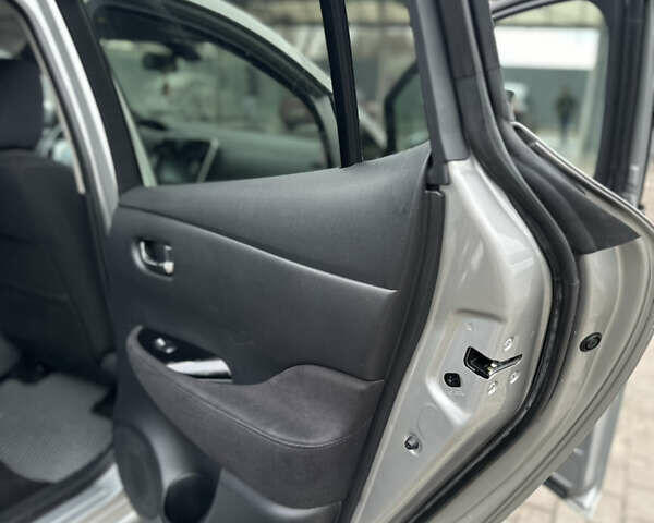 Серый Ниссан Лиф, объемом двигателя 0 л и пробегом 92 тыс. км за 8100 $, фото 11 на Automoto.ua