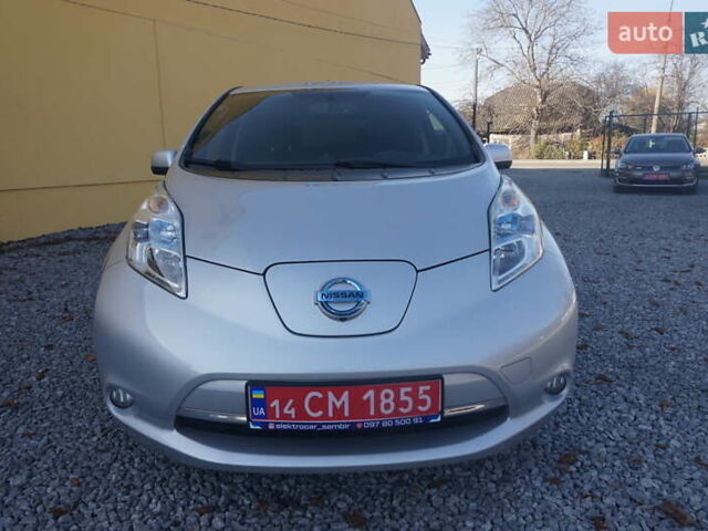 Серый Ниссан Лиф, объемом двигателя 0 л и пробегом 193 тыс. км за 5555 $, фото 12 на Automoto.ua