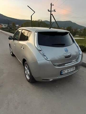 Серый Ниссан Лиф, объемом двигателя 0 л и пробегом 157 тыс. км за 6850 $, фото 4 на Automoto.ua