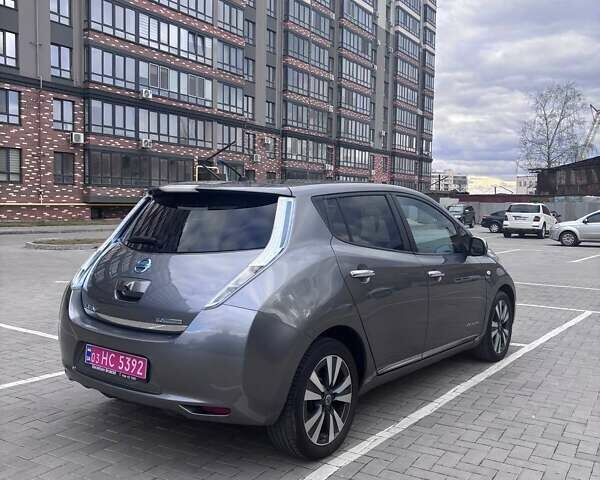 Сірий Ніссан Ліф, об'ємом двигуна 0 л та пробігом 108 тис. км за 7500 $, фото 19 на Automoto.ua