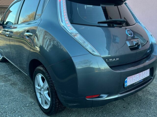 Сірий Ніссан Ліф, об'ємом двигуна 0 л та пробігом 118 тис. км за 4500 $, фото 4 на Automoto.ua