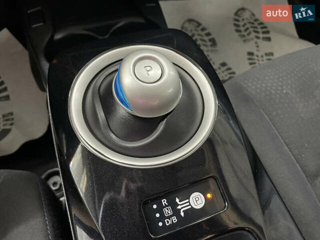 Ниссан Лиф 2013 в Стрые на Automoto.ua Серый Ниссан Лиф, объемом двигателя 0 л и пробегом 118 тыс. км за 6800 $, фото 35 на Automoto.ua