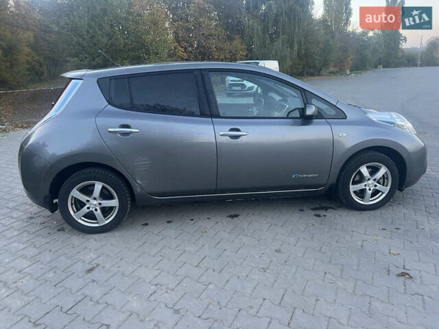 Серый Ниссан Лиф, объемом двигателя 0 л и пробегом 130 тыс. км за 6700 $, фото 11 на Automoto.ua