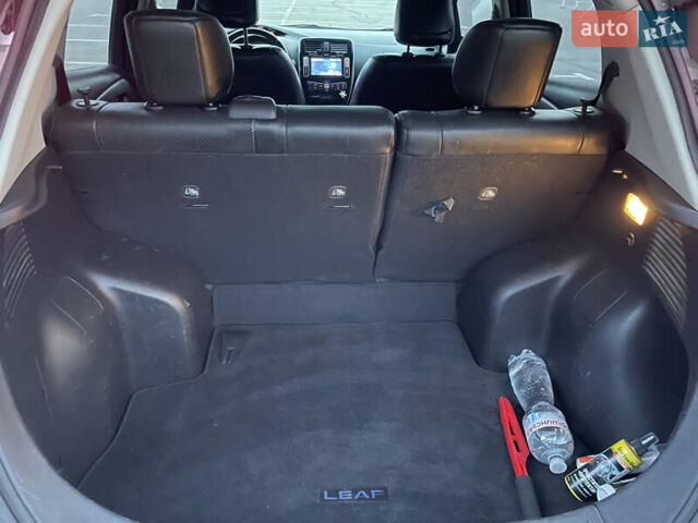 Серый Ниссан Лиф, объемом двигателя 0 л и пробегом 166 тыс. км за 6900 $, фото 11 на Automoto.ua