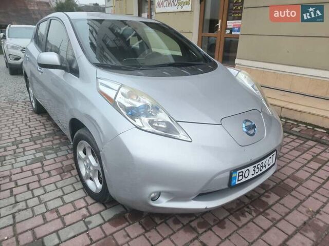 Серый Ниссан Лиф, объемом двигателя 0 л и пробегом 147 тыс. км за 4800 $, фото 5 на Automoto.ua