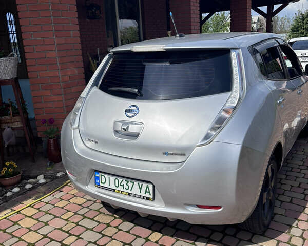 Сірий Ніссан Ліф, об'ємом двигуна 0 л та пробігом 170 тис. км за 5500 $, фото 8 на Automoto.ua