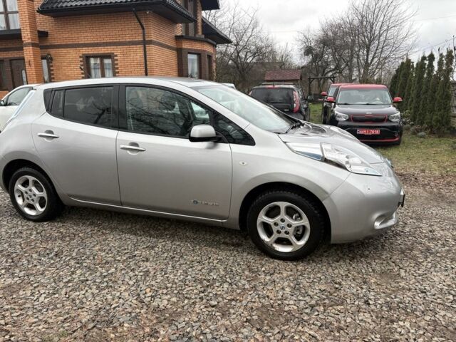 Серый Ниссан Лиф, объемом двигателя 0 л и пробегом 168 тыс. км за 5800 $, фото 3 на Automoto.ua