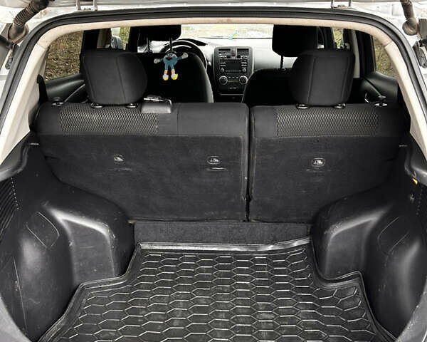 Серый Ниссан Лиф, объемом двигателя 0 л и пробегом 146 тыс. км за 6100 $, фото 10 на Automoto.ua