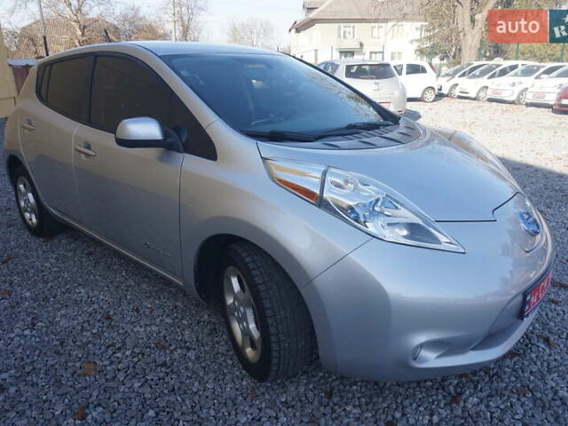 Серый Ниссан Лиф, объемом двигателя 0 л и пробегом 193 тыс. км за 5555 $, фото 13 на Automoto.ua