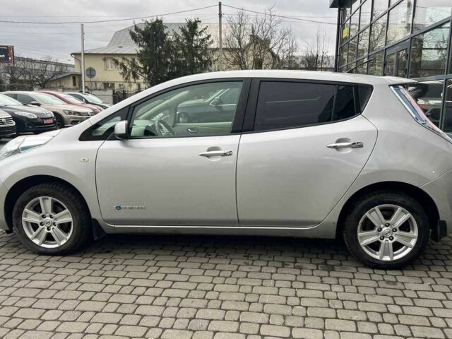 Сірий Ніссан Ліф, об'ємом двигуна 0 л та пробігом 100 тис. км за 6000 $, фото 3 на Automoto.ua