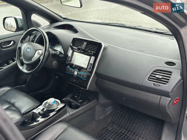 Серый Ниссан Лиф, объемом двигателя 0 л и пробегом 125 тыс. км за 6750 $, фото 37 на Automoto.ua