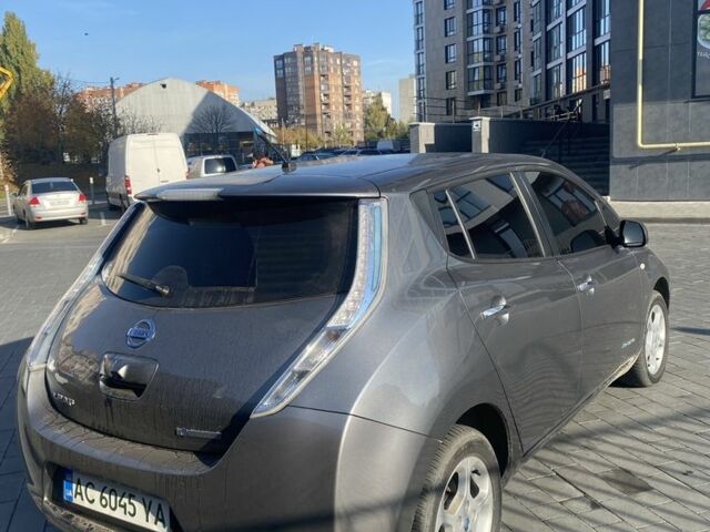 Серый Ниссан Лиф, объемом двигателя 0 л и пробегом 155 тыс. км за 5800 $, фото 1 на Automoto.ua