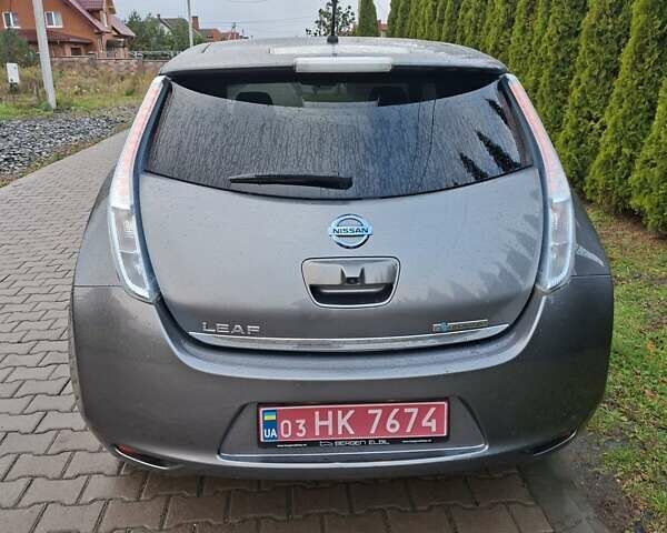 Ніссан Ліф 2013 у Луцьку на Automoto.ua Сірий Ніссан Ліф, об'ємом двигуна 0 л та пробігом 98 тис. км за 6500 $, фото 4 на Automoto.ua