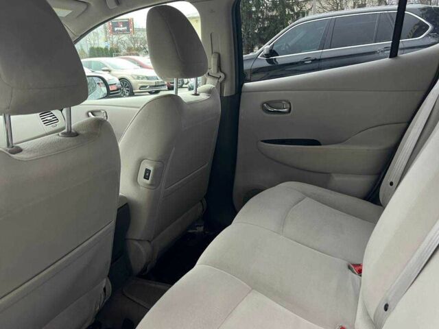 Сірий Ніссан Ліф, об'ємом двигуна 0 л та пробігом 100 тис. км за 6000 $, фото 20 на Automoto.ua