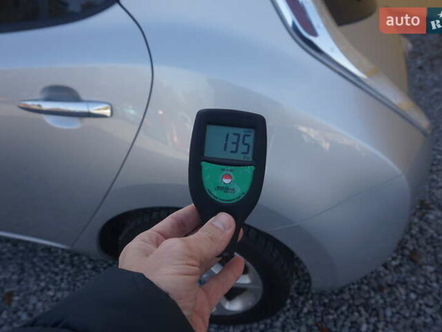 Серый Ниссан Лиф, объемом двигателя 0 л и пробегом 193 тыс. км за 5555 $, фото 65 на Automoto.ua