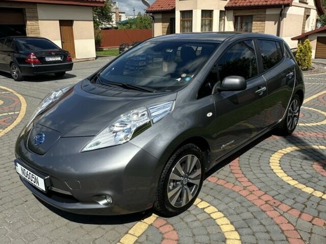 Серый Ниссан Лиф, объемом двигателя 0 л и пробегом 128 тыс. км за 7200 $, фото 2 на Automoto.ua