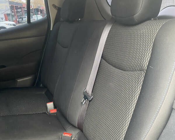 Ниссан Лиф 2013 в Нежине на Automoto.ua Серый Ниссан Лиф, объемом двигателя 0 л и пробегом 181 тыс. км за 5100 $, фото 25 на Automoto.ua