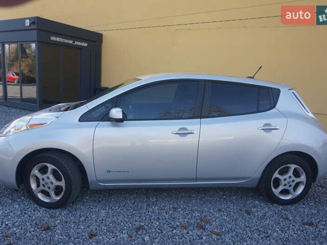 Серый Ниссан Лиф, объемом двигателя 0 л и пробегом 193 тыс. км за 5555 $, фото 18 на Automoto.ua