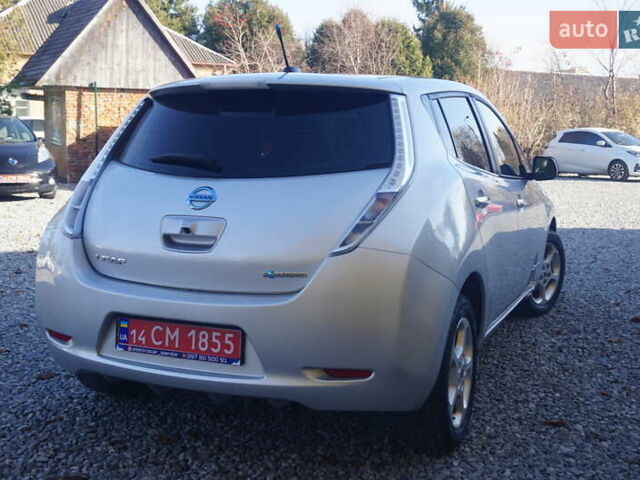 Серый Ниссан Лиф, объемом двигателя 0 л и пробегом 193 тыс. км за 5555 $, фото 7 на Automoto.ua