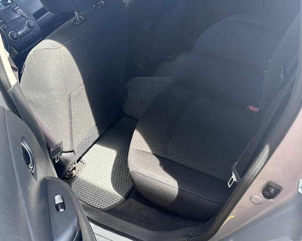 Сірий Ніссан Ліф, об'ємом двигуна 0 л та пробігом 170 тис. км за 5500 $, фото 6 на Automoto.ua