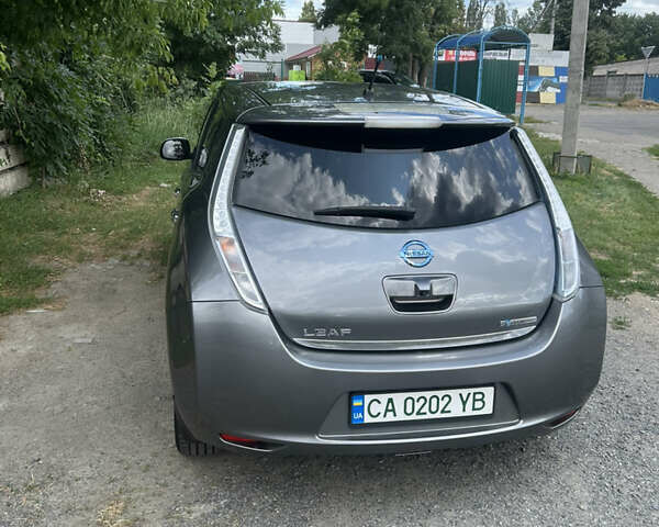 Серый Ниссан Лиф, объемом двигателя 0 л и пробегом 123 тыс. км за 7500 $, фото 7 на Automoto.ua