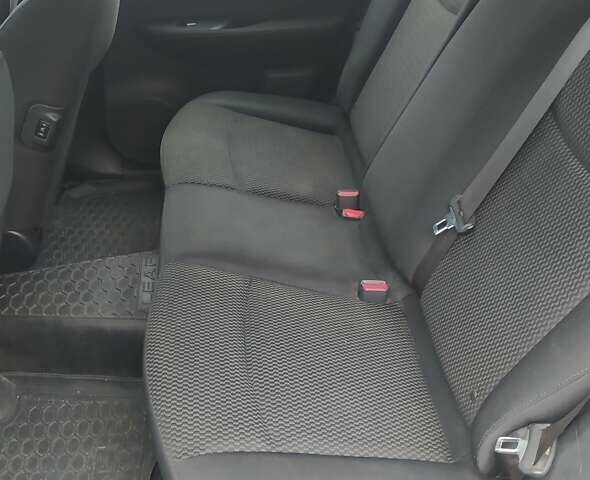 Сірий Ніссан Ліф, об'ємом двигуна 0 л та пробігом 253 тис. км за 4500 $, фото 4 на Automoto.ua