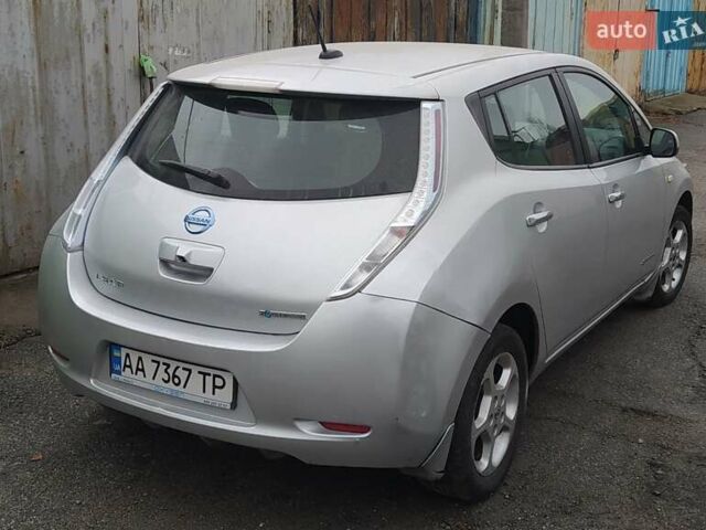 Сірий Ніссан Ліф, об'ємом двигуна 0 л та пробігом 253 тис. км за 4500 $, фото 5 на Automoto.ua