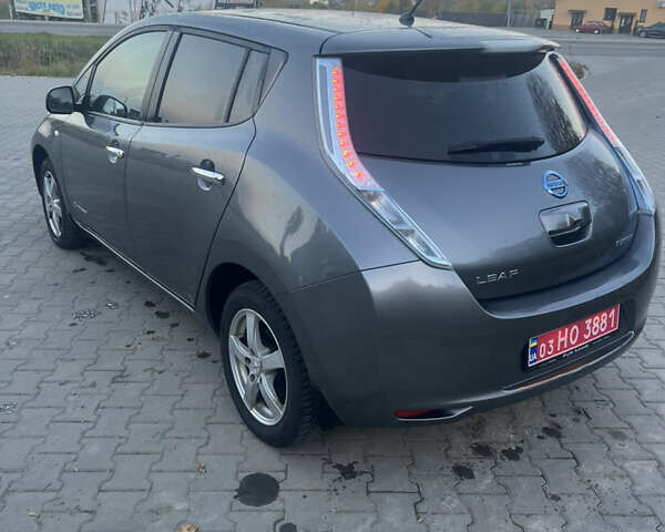 Серый Ниссан Лиф, объемом двигателя 0 л и пробегом 130 тыс. км за 6700 $, фото 9 на Automoto.ua