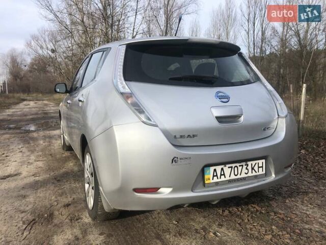 Серый Ниссан Лиф, объемом двигателя 0 л и пробегом 168 тыс. км за 10508 $, фото 9 на Automoto.ua