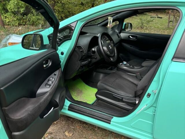 Ниссан Лиф 2013 в Днепре (Днепропетровске) на Automoto.ua Серый Ниссан Лиф, объемом двигателя 0 л и пробегом 163 тыс. км за 5100 $, фото 9 на Automoto.ua