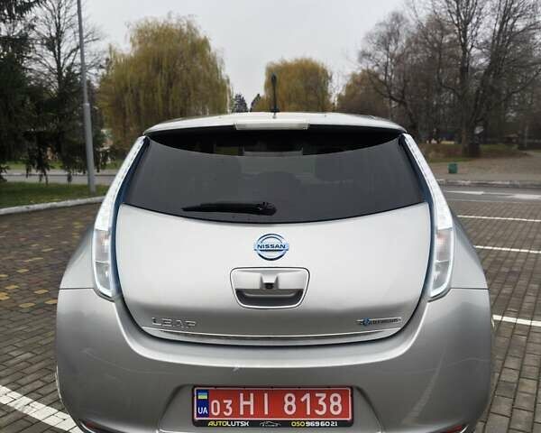 Серый Ниссан Лиф, объемом двигателя 0 л и пробегом 124 тыс. км за 6500 $, фото 16 на Automoto.ua