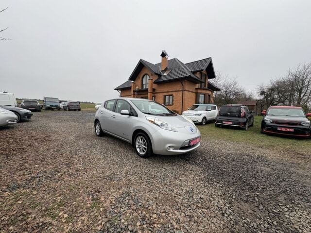 Сірий Ніссан Ліф, об'ємом двигуна 0 л та пробігом 57 тис. км за 6200 $, фото 1 на Automoto.ua