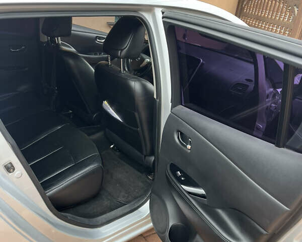 Серый Ниссан Лиф, объемом двигателя 0 л и пробегом 160 тыс. км за 11000 $, фото 11 на Automoto.ua