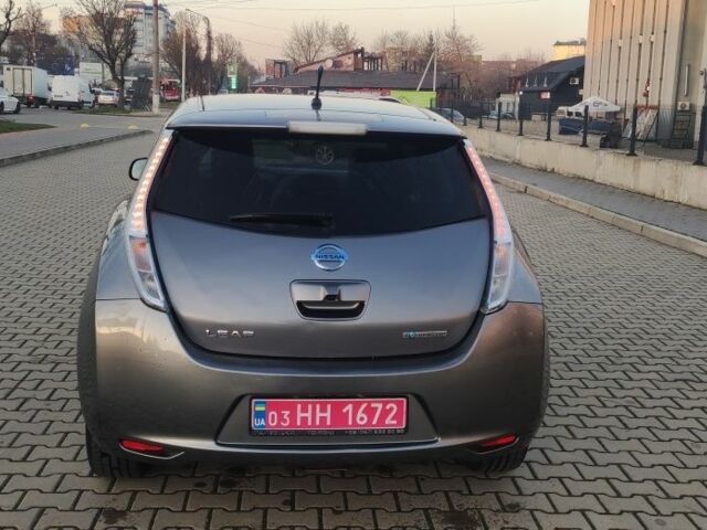 Серый Ниссан Лиф, объемом двигателя 0 л и пробегом 144 тыс. км за 5200 $, фото 4 на Automoto.ua