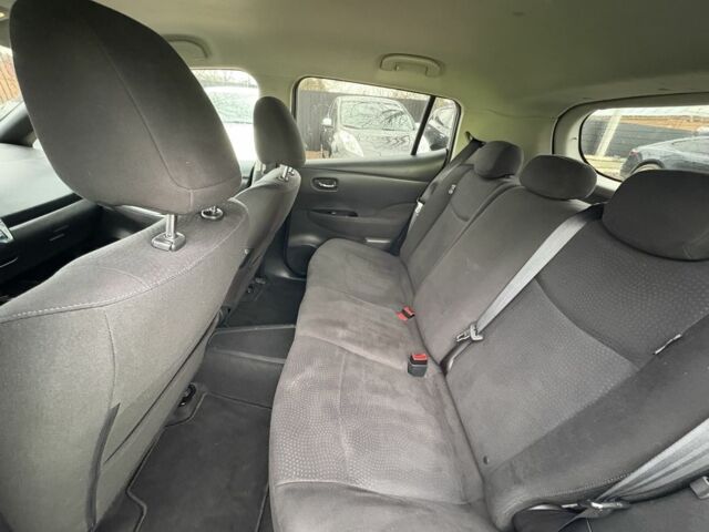 Серый Ниссан Лиф, объемом двигателя 0 л и пробегом 168 тыс. км за 5800 $, фото 19 на Automoto.ua