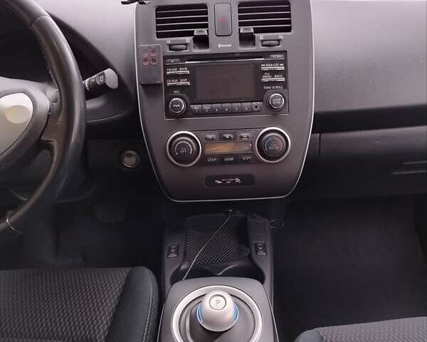 Серый Ниссан Лиф, объемом двигателя 0 л и пробегом 189 тыс. км за 6000 $, фото 5 на Automoto.ua