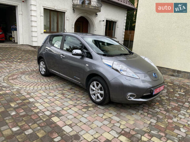 Серый Ниссан Лиф, объемом двигателя 0 л и пробегом 140 тыс. км за 5490 $, фото 7 на Automoto.ua