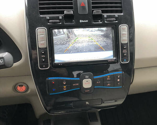 Серый Ниссан Лиф, объемом двигателя 0 л и пробегом 143 тыс. км за 4200 $, фото 15 на Automoto.ua