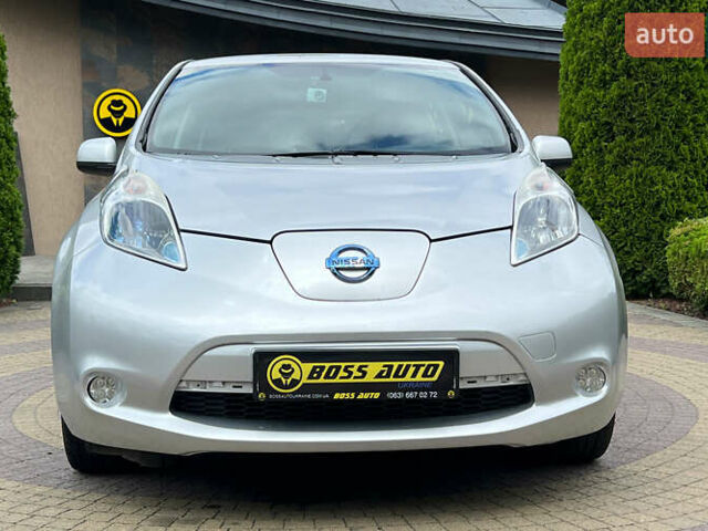 Серый Ниссан Лиф, объемом двигателя 0 л и пробегом 73 тыс. км за 6450 $, фото 1 на Automoto.ua