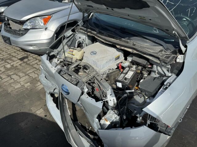 Серый Ниссан Лиф, объемом двигателя 0 л и пробегом 131 тыс. км за 4300 $, фото 10 на Automoto.ua