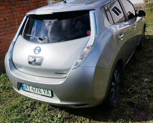 Сірий Ніссан Ліф, об'ємом двигуна 0 л та пробігом 96 тис. км за 7250 $, фото 11 на Automoto.ua