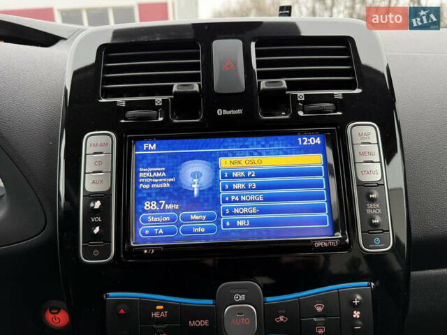 Сірий Ніссан Ліф, об'ємом двигуна 0 л та пробігом 126 тис. км за 5750 $, фото 20 на Automoto.ua