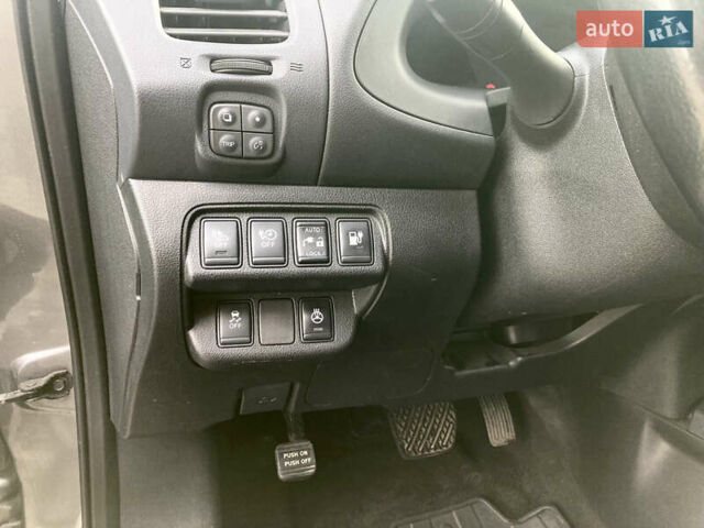Сірий Ніссан Ліф, об'ємом двигуна 0 л та пробігом 129 тис. км за 8300 $, фото 12 на Automoto.ua