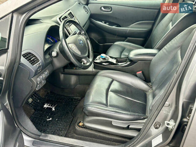 Серый Ниссан Лиф, объемом двигателя 0 л и пробегом 125 тыс. км за 6750 $, фото 22 на Automoto.ua
