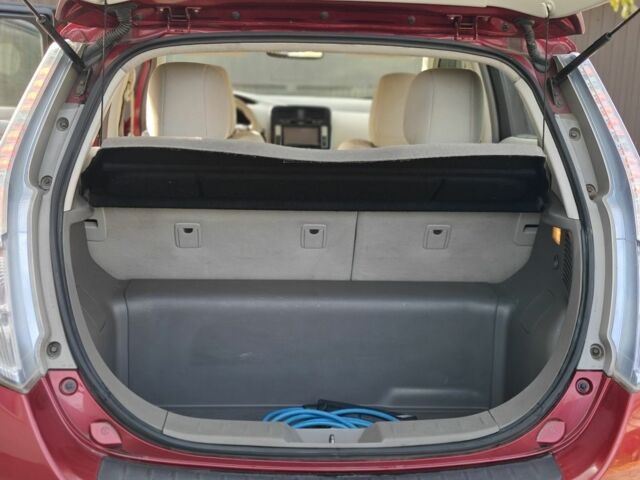 Сірий Ніссан Ліф, об'ємом двигуна 0 л та пробігом 158 тис. км за 4250 $, фото 7 на Automoto.ua