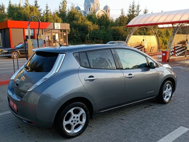 Сірий Ніссан Ліф, об'ємом двигуна 0 л та пробігом 135 тис. км за 5900 $, фото 5 на Automoto.ua