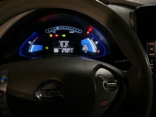 Серый Ниссан Лиф, объемом двигателя 0 л и пробегом 190 тыс. км за 6000 $, фото 3 на Automoto.ua