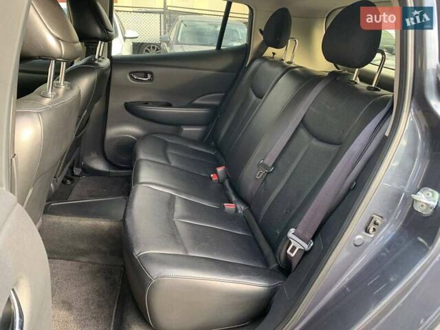 Серый Ниссан Лиф, объемом двигателя 0 л и пробегом 107 тыс. км за 6299 $, фото 18 на Automoto.ua